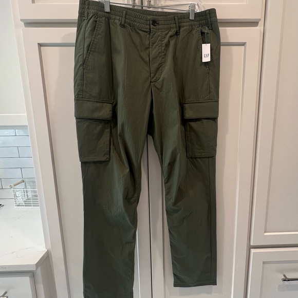 GAP Other - NWT!! Gap Men's Slim Cargo Pants in Olive Green. Size Large.
